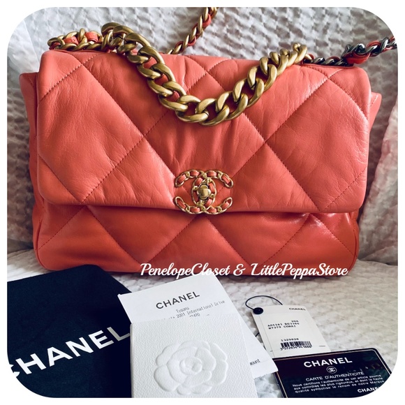 NEW 100% AUTHENTIC CHANEL 19 LARGE HANDBAG IN CORAL - Picture 1 of 8